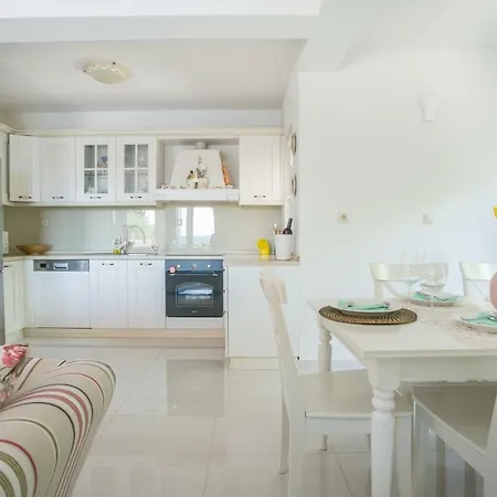 House Longo Holiday home Kastel Stafilic