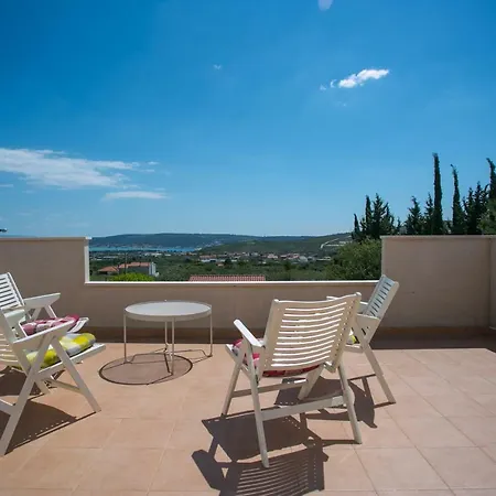 Holiday home House Longo