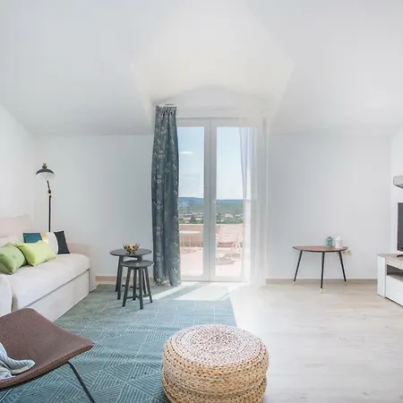House Longo *
