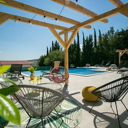 Holiday home House Longo Kastel Stafilic